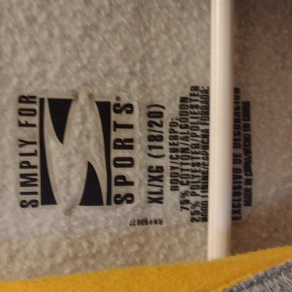 GREEN BAY COLORED.  SIMPLY DOR SPORTS.  NICELY LINED HOOD . - Picture 3 of 8